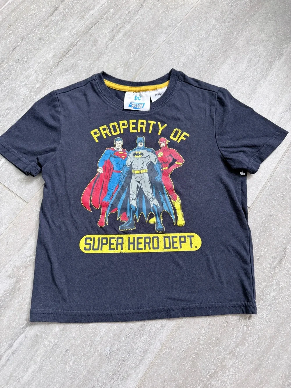 Marvel DC Boys T Shirt Lot 5T Captain America Hulk Justice League Superhero